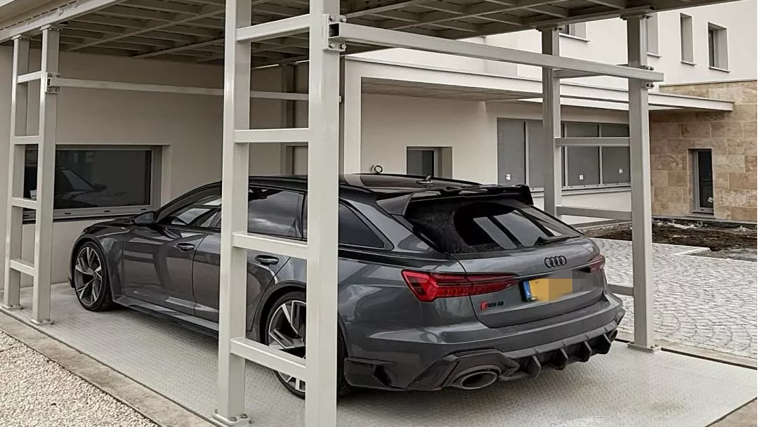 Trasformare un parcheggio per la casa privato in Francia con piattaforma di sollevatura a forbice S-VRC-2