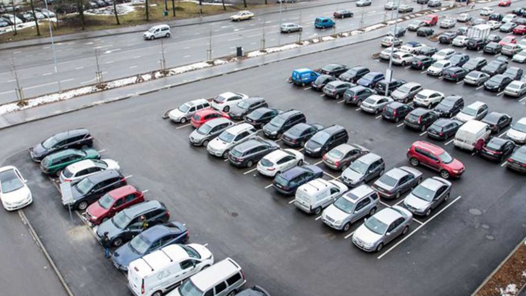 parcheggio pianeggiante al suolo parcheggio pianeggiante ordinario